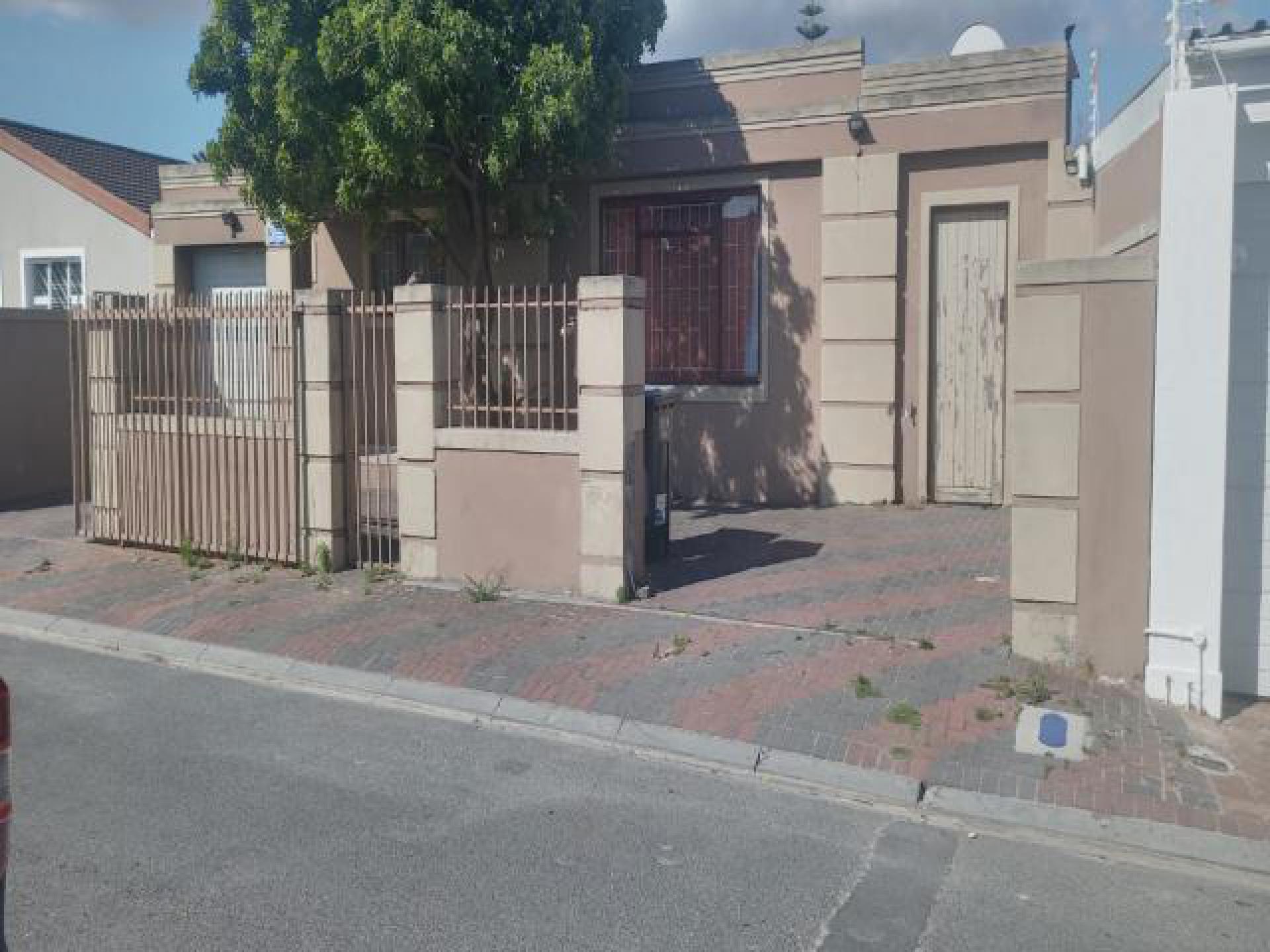 Front View of property in Weltevreden Valley