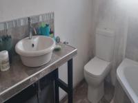 Bathroom 1 of property in Weltevreden Valley