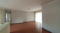 Dining Room - 13 square meters of property in Theresapark