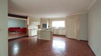 Dining Room - 13 square meters of property in Theresapark