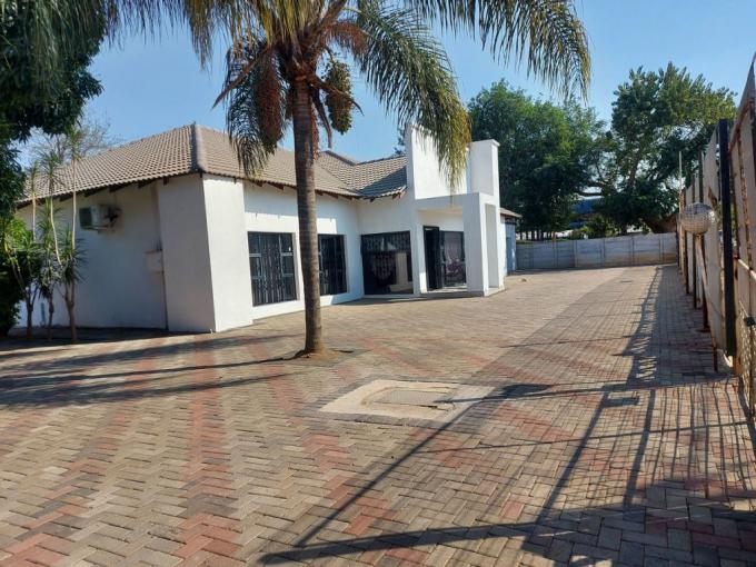 4 Bedroom House for Sale For Sale in Rustenburg - MR653539