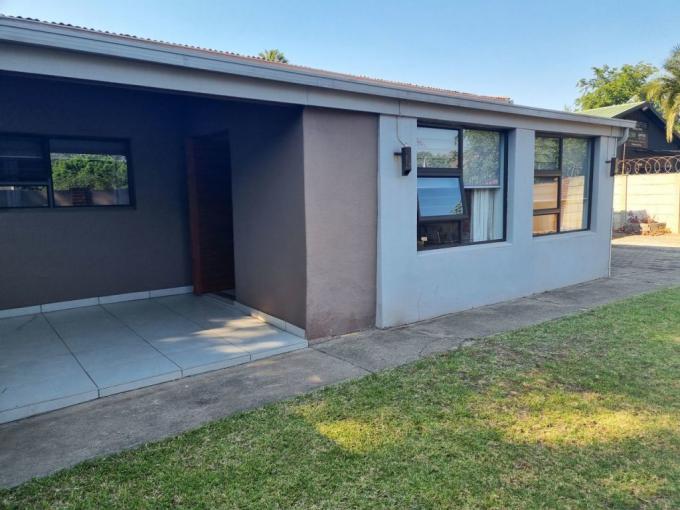 2 Bedroom House for Sale For Sale in Rustenburg - MR653540