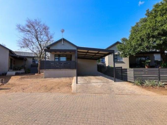 1 Bedroom Simplex for Sale For Sale in Hoedspruit - MR653563