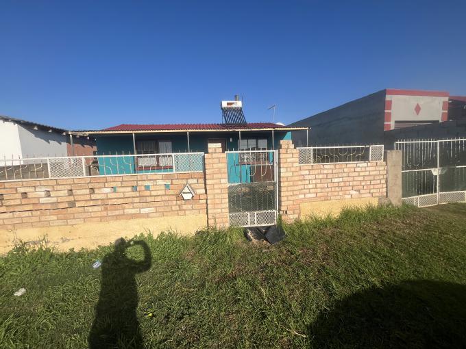 2 Bedroom House for Sale For Sale in Ibhayi (Zwide) - MR653584