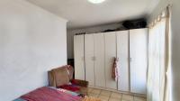 Bed Room 2 - 12 square meters of property in Selcourt