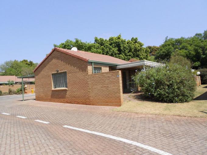 2 Bedroom House for Sale For Sale in Newlands - MR653659