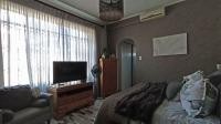 Main Bedroom - 25 square meters of property in Kensington - JHB