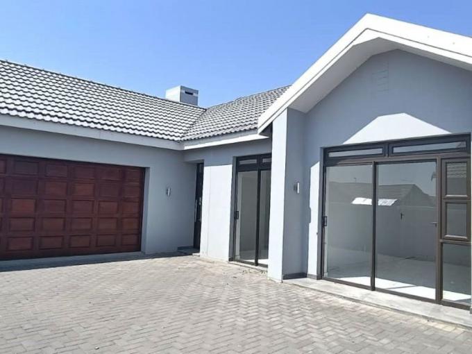 3 Bedroom House for Sale For Sale in Bloemspruit - MR653827