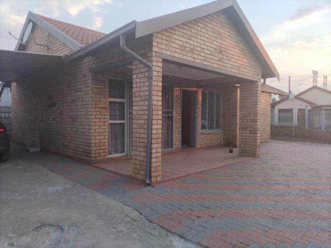 3 Bedroom House for Sale For Sale in Boitekong - MR653861