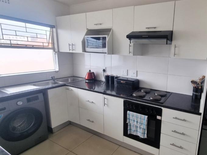 2 Bedroom Apartment for Sale For Sale in Goodwood Estate - MR654074