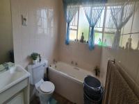 Bathroom 1 - 7 square meters of property in Ferndale - JHB