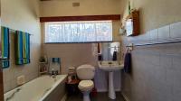 Bathroom 2 - 7 square meters of property in Rensburg