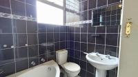 Bathroom 1 - 6 square meters of property in Beacon Rocks