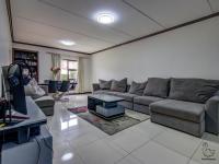 Lounges - 21 square meters of property in Kengies