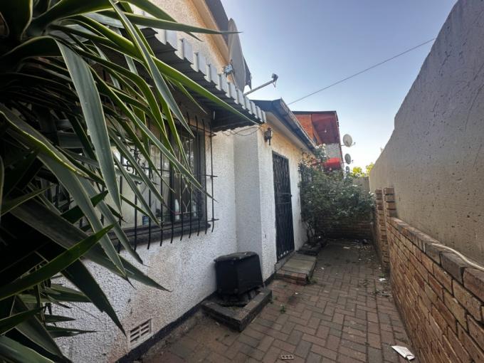 11 Bedroom House for Sale For Sale in Turffontein - MR654189