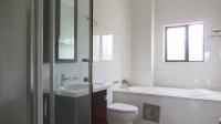 Bathroom 1 - 8 square meters of property in Summerset