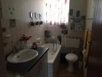 Bathroom 1 - 4 square meters of property in New Redruth