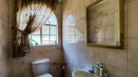 Bathroom 1 - 3 square meters of property in Bedfordview