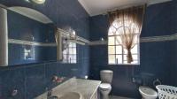 Bathroom 3+ - 6 square meters of property in Bedfordview