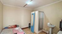 Flatlet - 17 square meters of property in Bedfordview