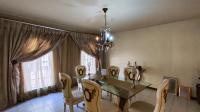 Dining Room - 19 square meters of property in Bedfordview