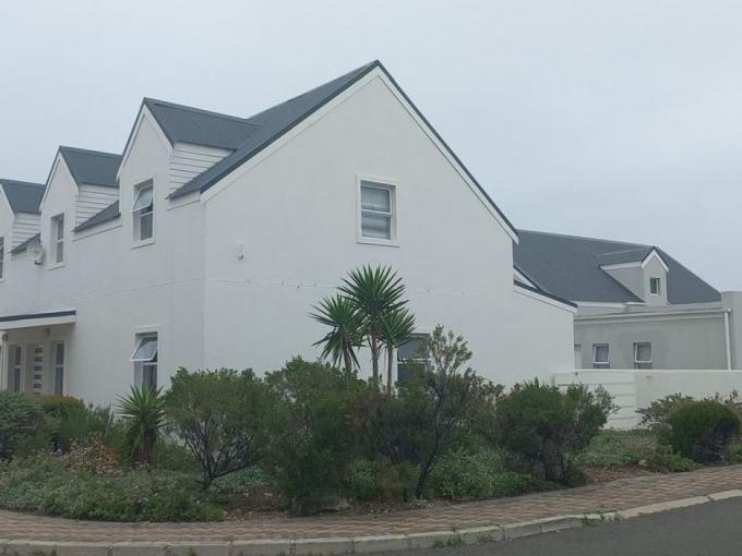 4 Bedroom House for Sale For Sale in Hermanus - MR654347