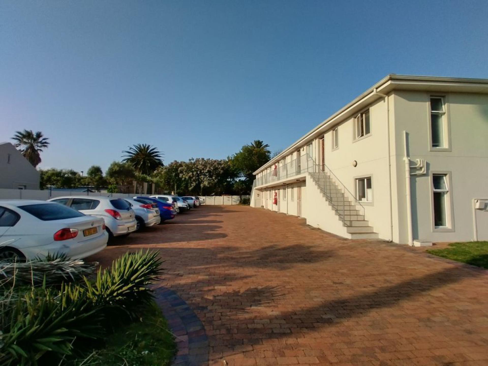  of property in Bloubergstrand