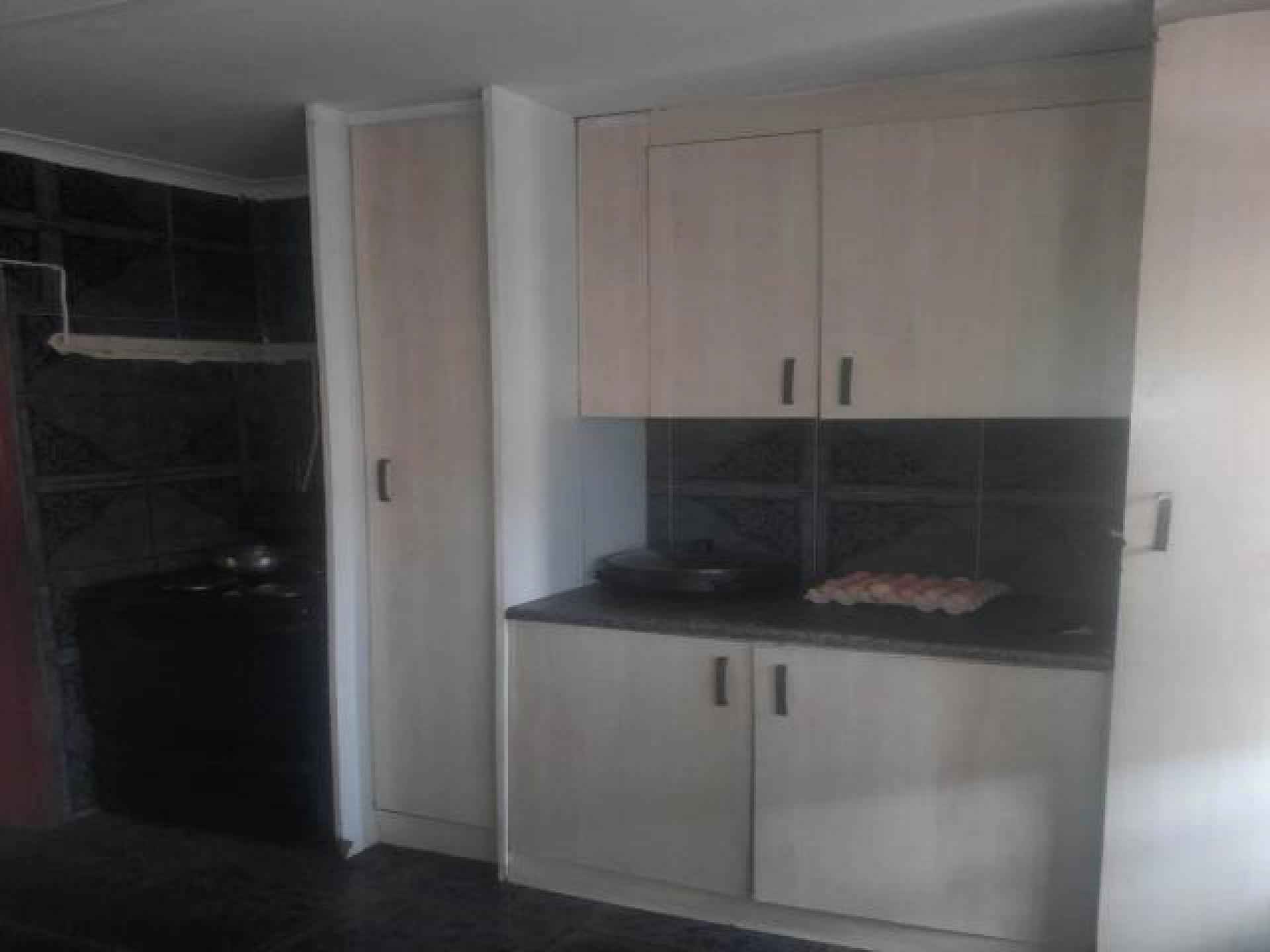 Kitchen of property in Kwa-Guqa