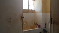 Bathroom 1 - 4 square meters of property in Sunnyside