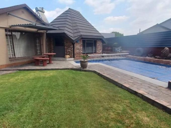 3 Bedroom House for Sale For Sale in Vanderbijlpark - MR654466