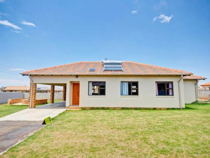 3 Bedroom House for Sale For Sale in Azaadville Gardens - MR654484