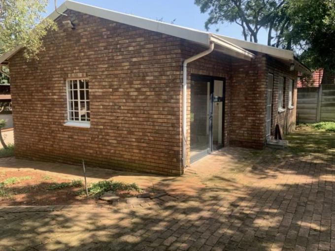 Commercial to Rent in Saxonwold - Property to rent - MR654512