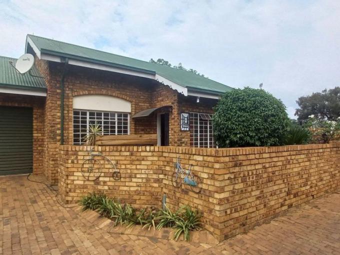 1 Bedroom Sectional Title for Sale For Sale in Middelburg - MP - MR654514