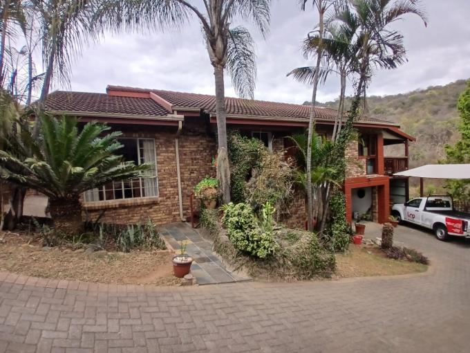 2 Bedroom House for Sale For Sale in Nelspruit Central - MR654580