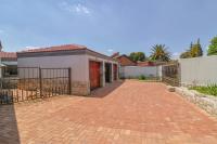  of property in Glenvista