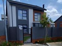 3 Bedroom 2 Bathroom Simplex for Sale for sale in Amberfield