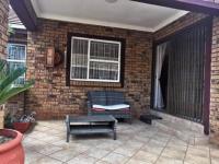 3 Bedroom 2 Bathroom Simplex for Sale for sale in Amberfield