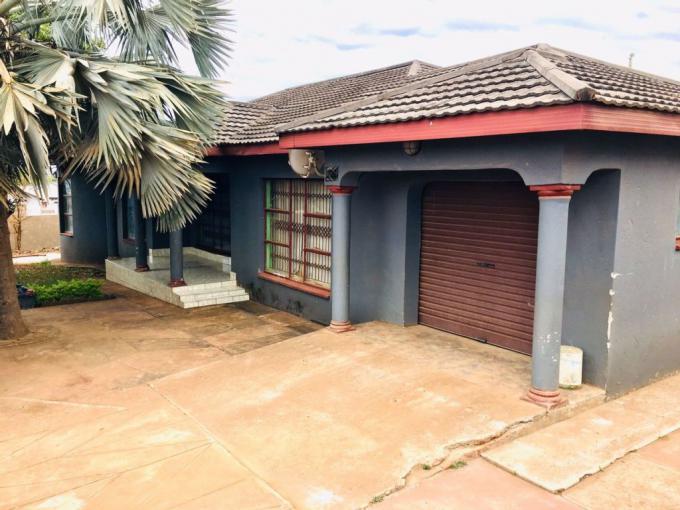 5 Bedroom House for Sale For Sale in Thohoyandou - MR654737