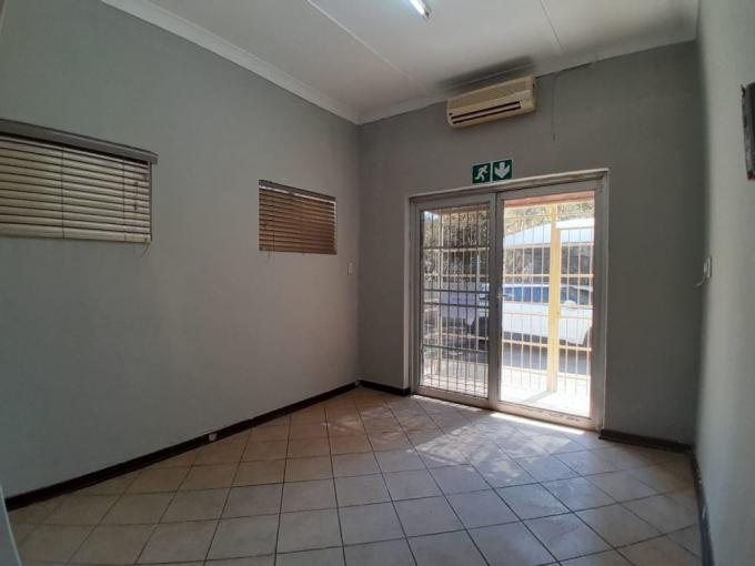 Commercial to Rent in Rustenburg - Property to rent - MR654760