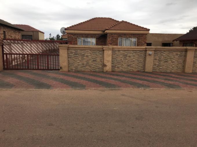 4 Bedroom House for Sale For Sale in Soshanguve - MR654819