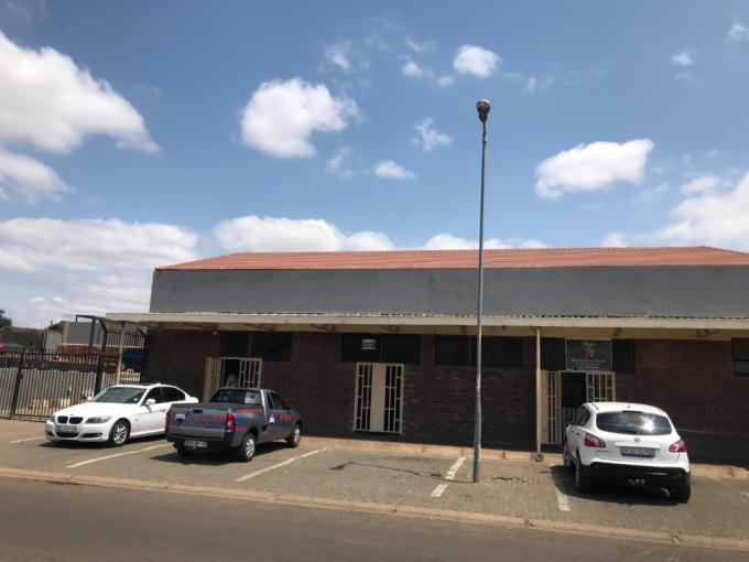 Commercial to Rent in Soshanguve - Property to rent - MR654820