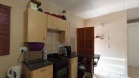 Kitchen - 10 square meters of property in Crystal Park