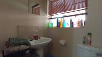 Bathroom 1 - 5 square meters of property in Crystal Park