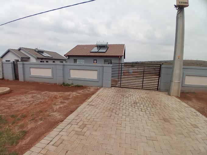 2 Bedroom House for Sale For Sale in Lenasia South - MR654972