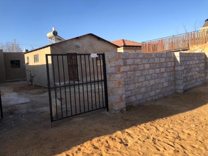 2 Bedroom House for Sale For Sale in Tshepisong - MR655009