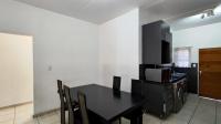 Dining Room - 14 square meters of property in Ravenswood