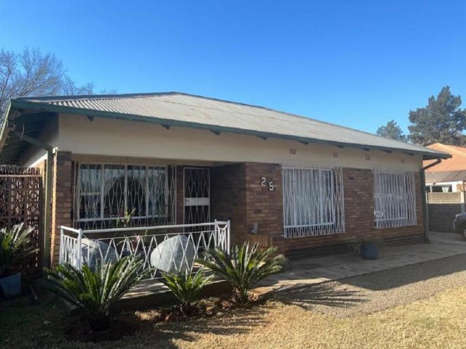 2 Bedroom House for Sale For Sale in Vanderbijlpark - MR655111