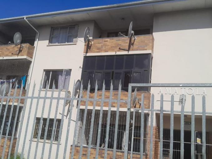 4 Bedroom Apartment for Sale For Sale in Southernwood - MR655278