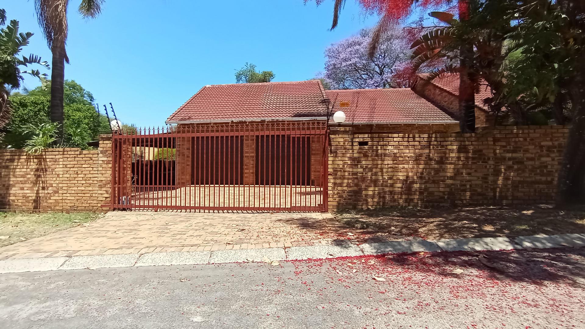 Front View of property in Randpark Ridge