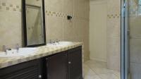 Bathroom 1 - 9 square meters of property in Randpark Ridge